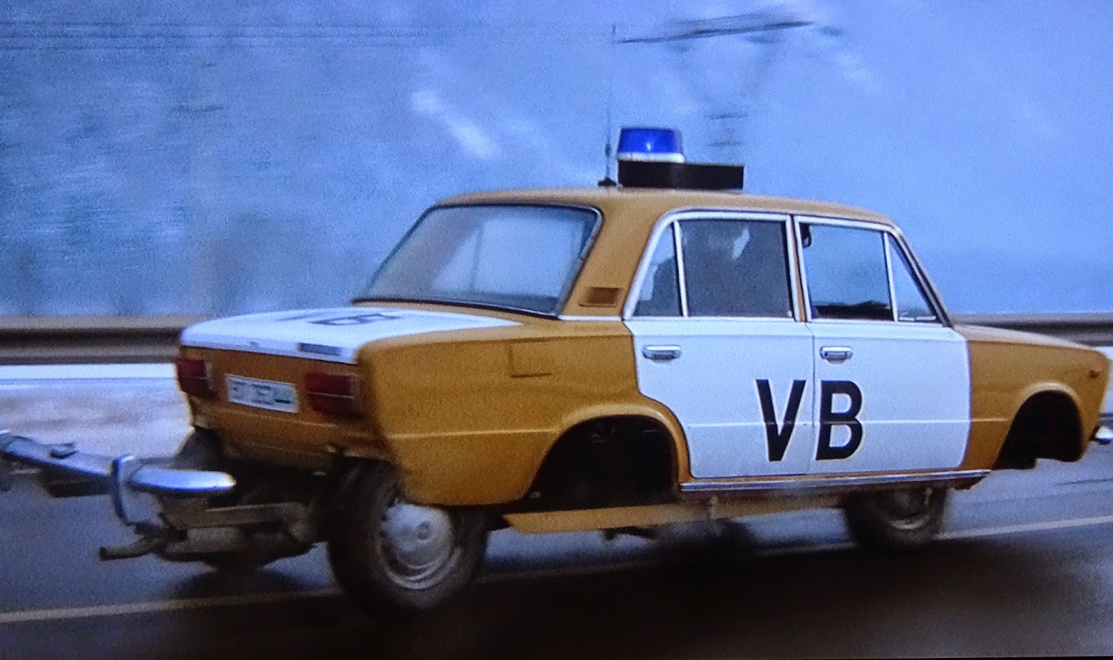 007-travelers-007-vehicle-lada-1500-the-living-daylights-1987