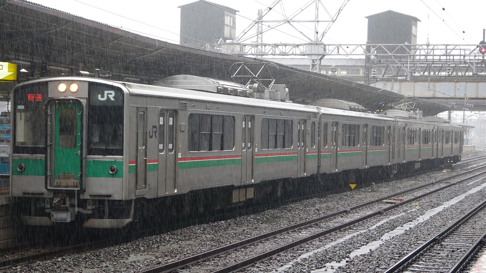 JR東日本701系電車