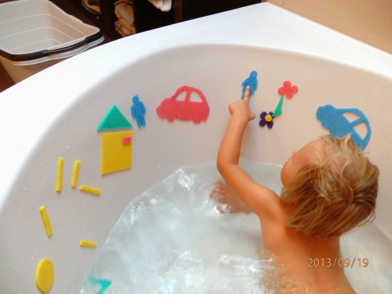 Badewanne Für Kinder Ab 3 Jahre DayCareMummy: "Kleine Welt" für die Badewanne