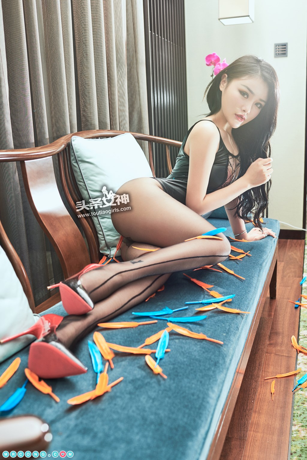 TouTiao 2018-05-03: Model Chen Yu Xi (陈宇曦) (21 photos)