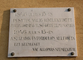 Hungary, Magyarország, Vác, emléktábla, vasúti állomás