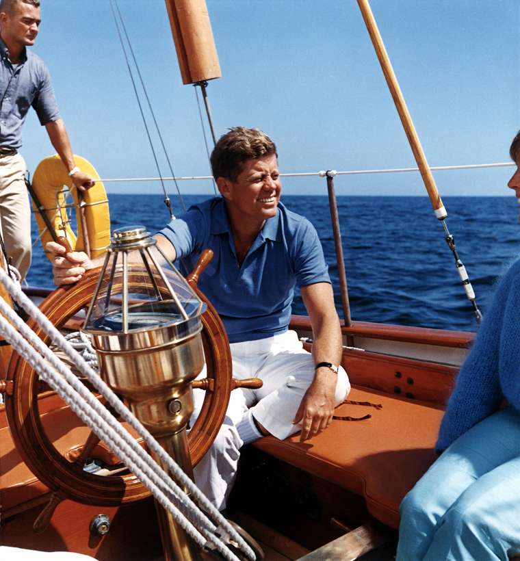 Belgian Dandy: Yachting: to Dress and Behave