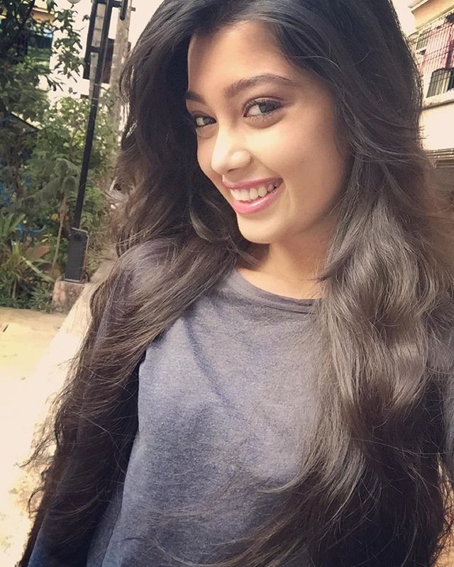 Foto-Foto / Gambar Digangana Suryavanshi Pemeran Veera di Serial Veera