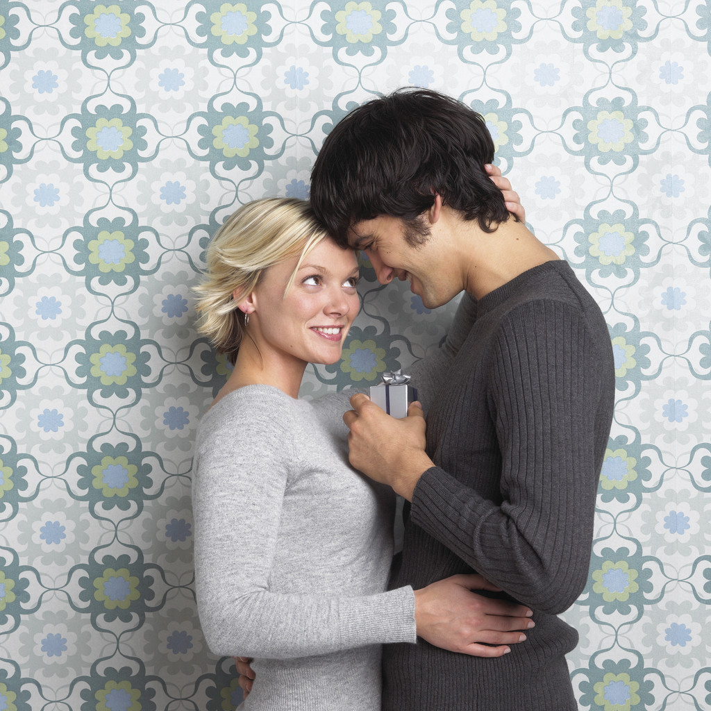 How to kiss a guy Love, Life and Relationships