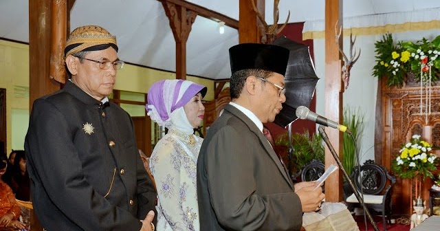 CONTOH TEKS PANAMPI PASRAH LAMARAN TERBARU