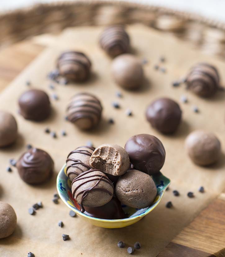 CHOCOLATE COFFEE PROTEIN TRUFFLES b2