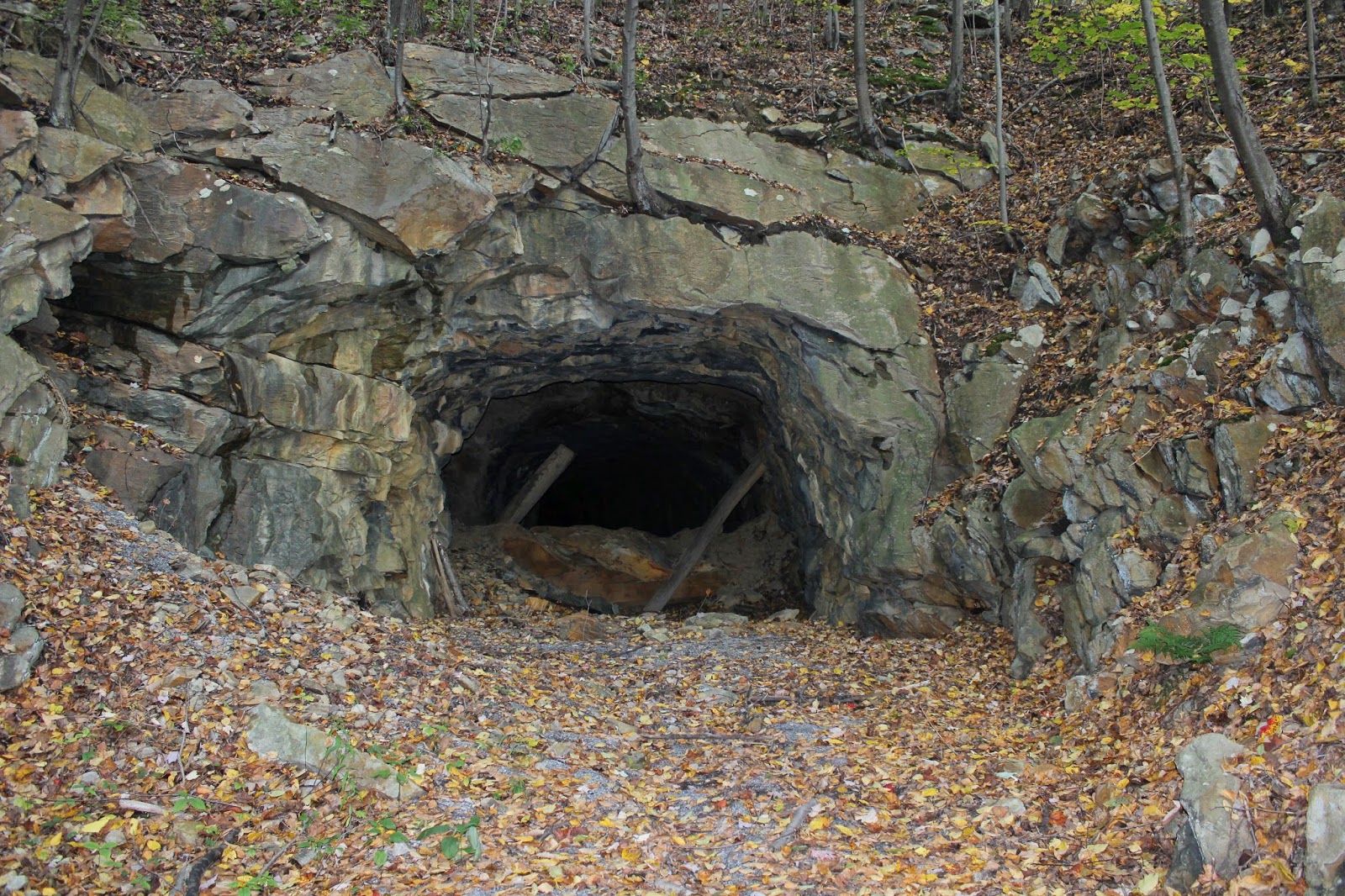 Discovery PA The Abandon Sideling Hill Railroad Tunnel