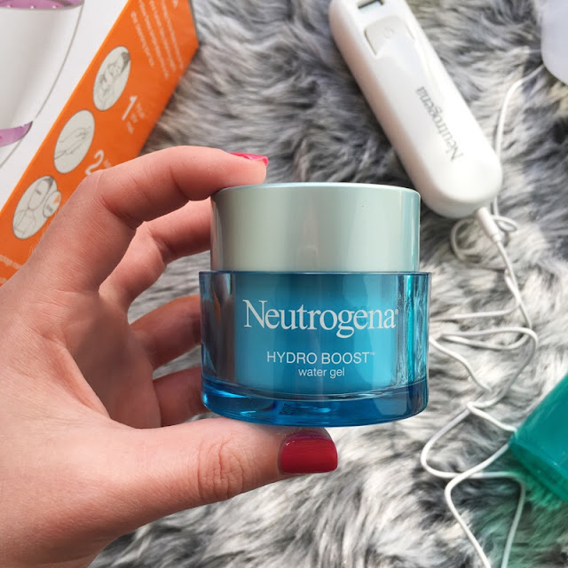 X N Makeup Neutrogena Visibly Clear Light Therapy Acne Mask