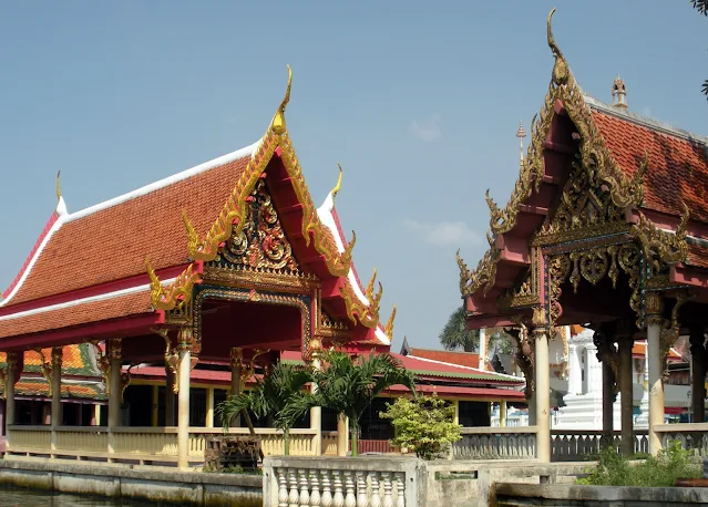 See Thai temples on a Bangkok City Break
