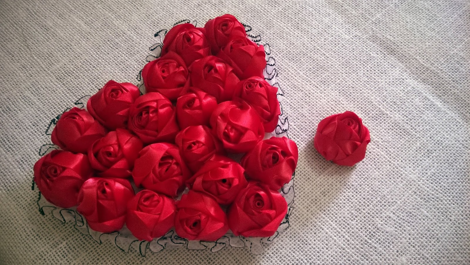 Happy Valentines Day Gif 2018 | Valentine Roses And Hearts