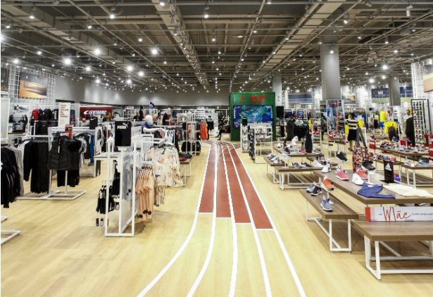 Shopping Penha recebe novo modelo de loja da Centauro Shopping Penha recebe novo modelo de loja da Centauro