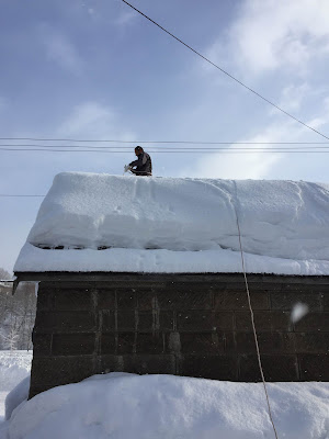 石倉の雪おろし