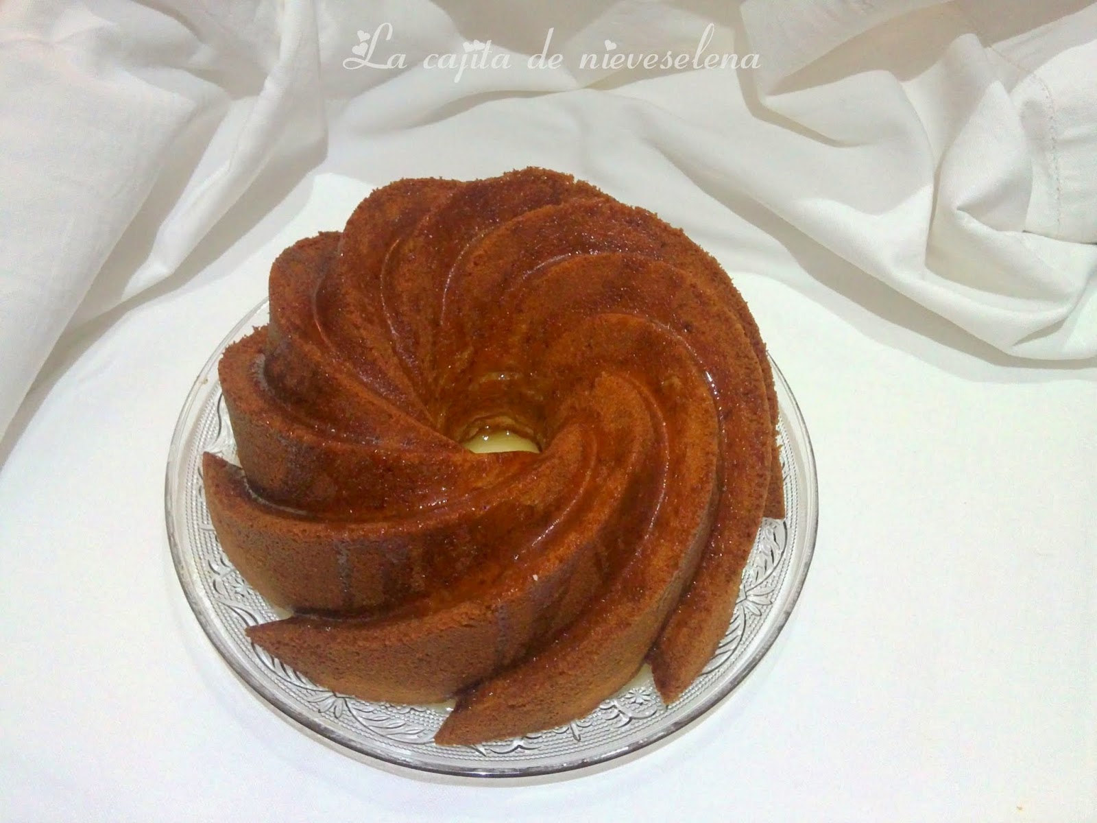 Bundt de jarabe de mandarina al Pedro Ximénez con nueces