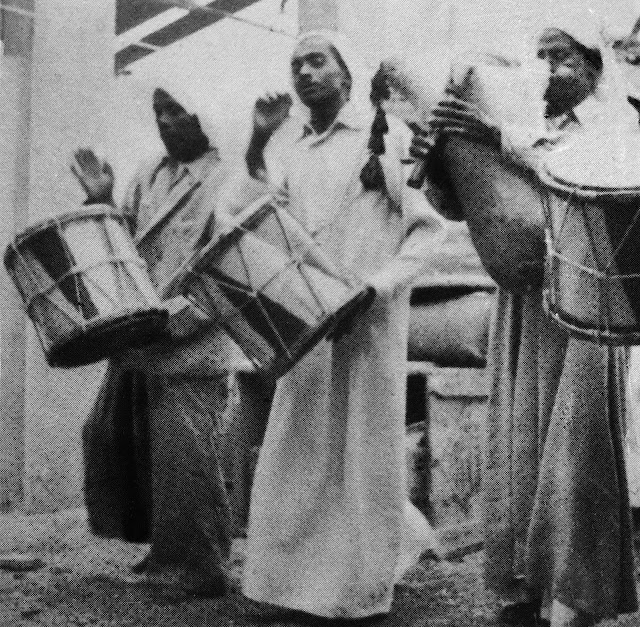 #Bahrain #Sharjah #United Arab Emirates #pearl divers #naham #oud #surnai #tabl #lyre #tanboura #Ocora #traditional music #world music #taqsim #Baluchi #bedouin music #Arabic music #trance #vinyl