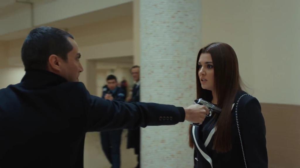 Czarna perła odcinek 55: Rozwód Hazal i Vurala! Aziz wychodzi z więzienia! [Streszczenie + Zdjęcia]