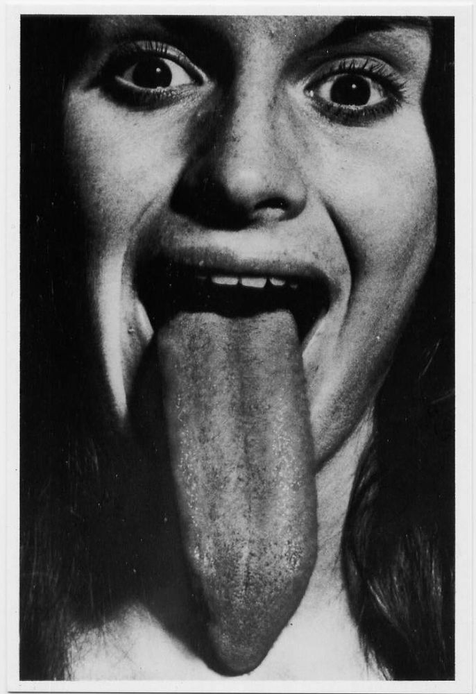 самый длинный язык у человека. адриана льюис самый длинный язык. самый длинный язык у человека. шанель таппер самый длинный язык. адриана льюис длинный язык.