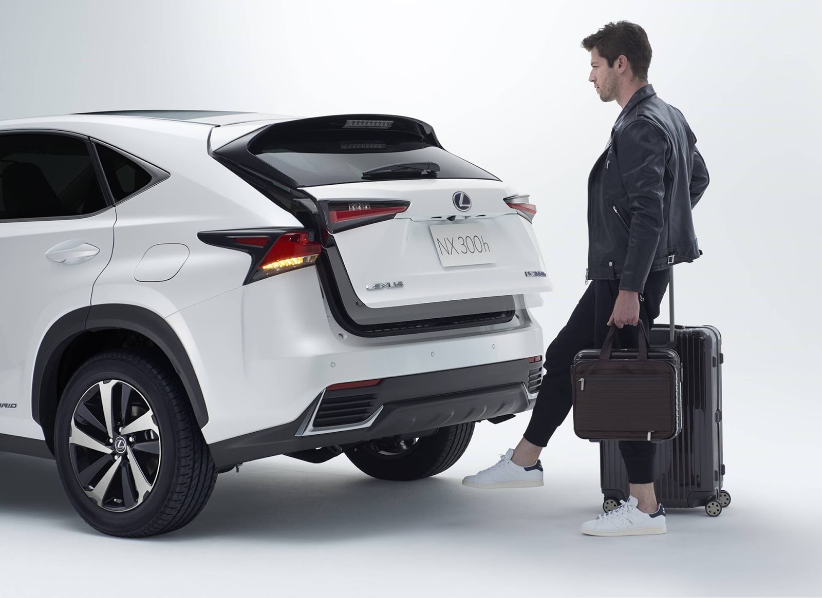 Lexus NX РґРµРІСѓС€РєРё
