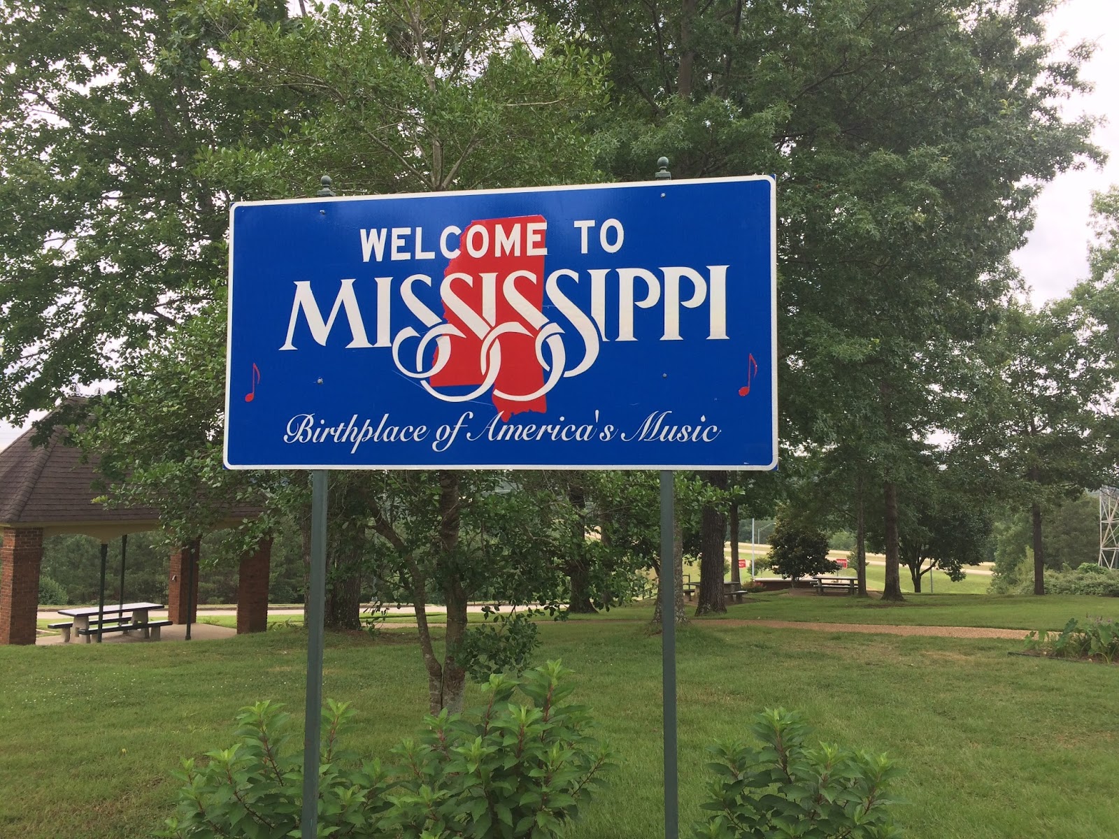 ART AFICIONADO Tupelo, Mississippi