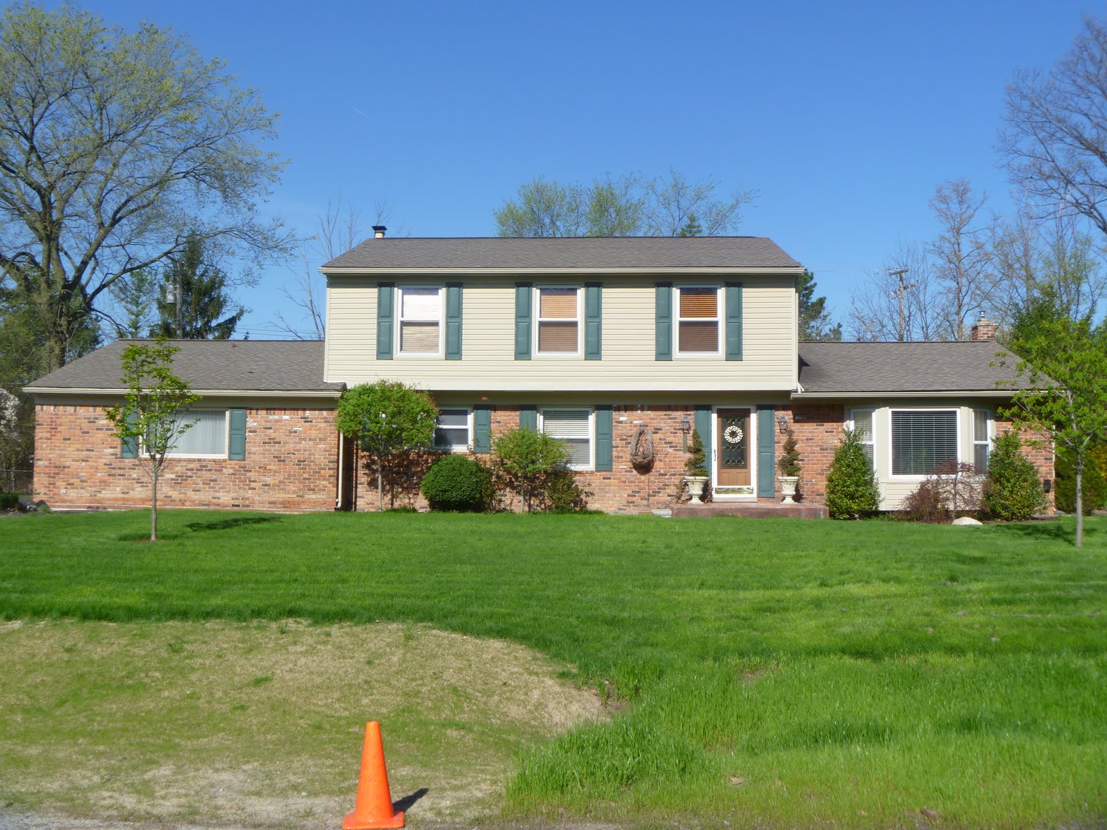 Homes for Sale in Farmington Hills MI Blog Subdivision Holly Hill Farms 48334