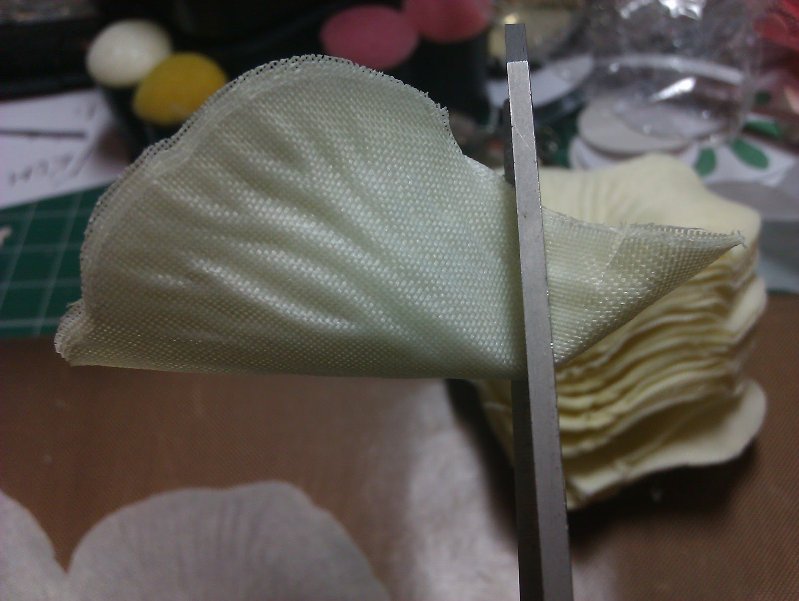 Flower Tutorial Petaloops Making flowers from fake petals