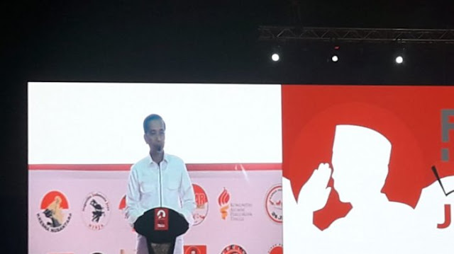 Menjalani Instruksi Jokowi Untuk Blusukan Ke Masyarakat