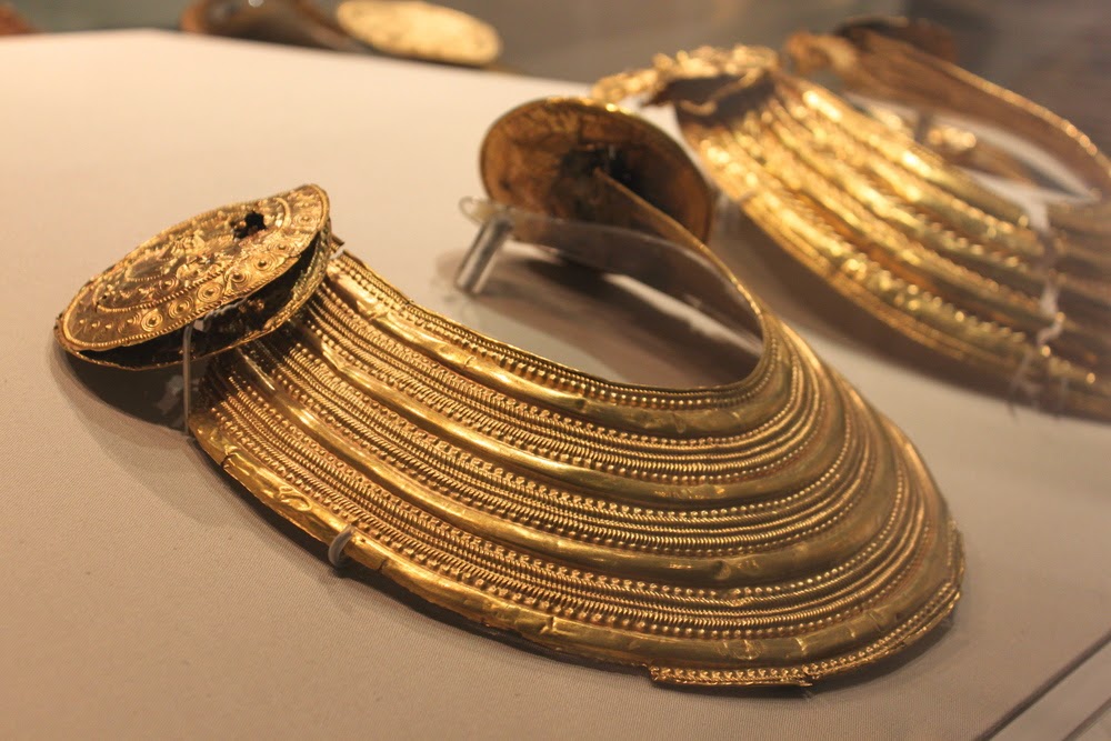Realms Of Gold The Novel Gold Collars. 800700 BC. National Museum of
