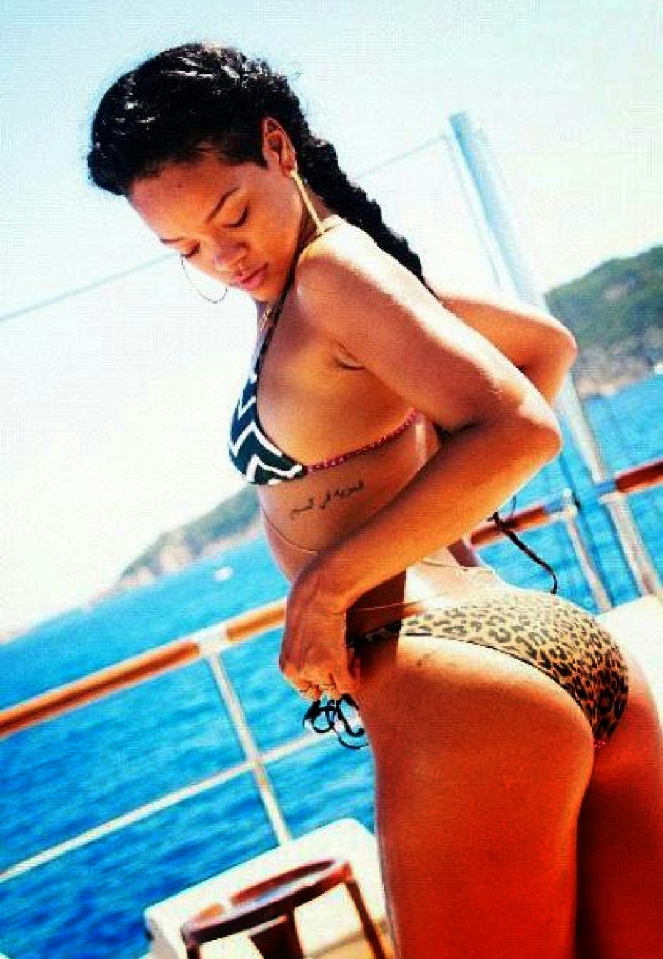 Apologise, robyn rihanna fenty naked think Congratulate, remarkable robyn rihanna fenty naked speaking