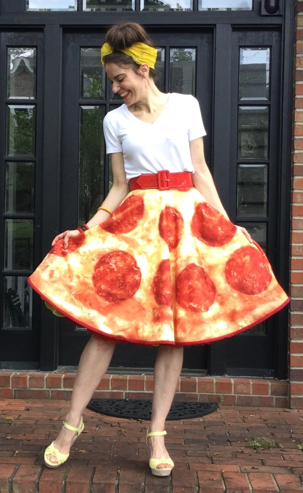 Cassie Stephens DIY Beach Towel to Circle Skirt!