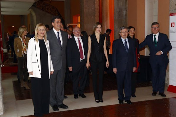 Queen Letizia of Spain attended the 'Barco de Vapor' literature awards ceremony at the Casa de Correos in Madrid. Queen Letizia Style