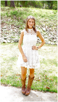 botas vaqueras con short botas vaqueras con short