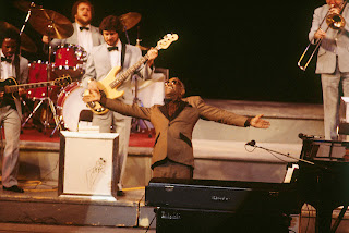 Ray Charles Video Museum: Ray Charles Is In Town - Chronology 1988