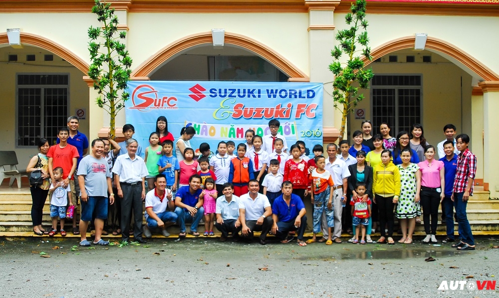 Suzuki FC trao học bổng cho học sinh nghèo hiếu học