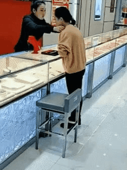 23e9dc85e195c64625b57a34c4d0170be30c965b.gif
