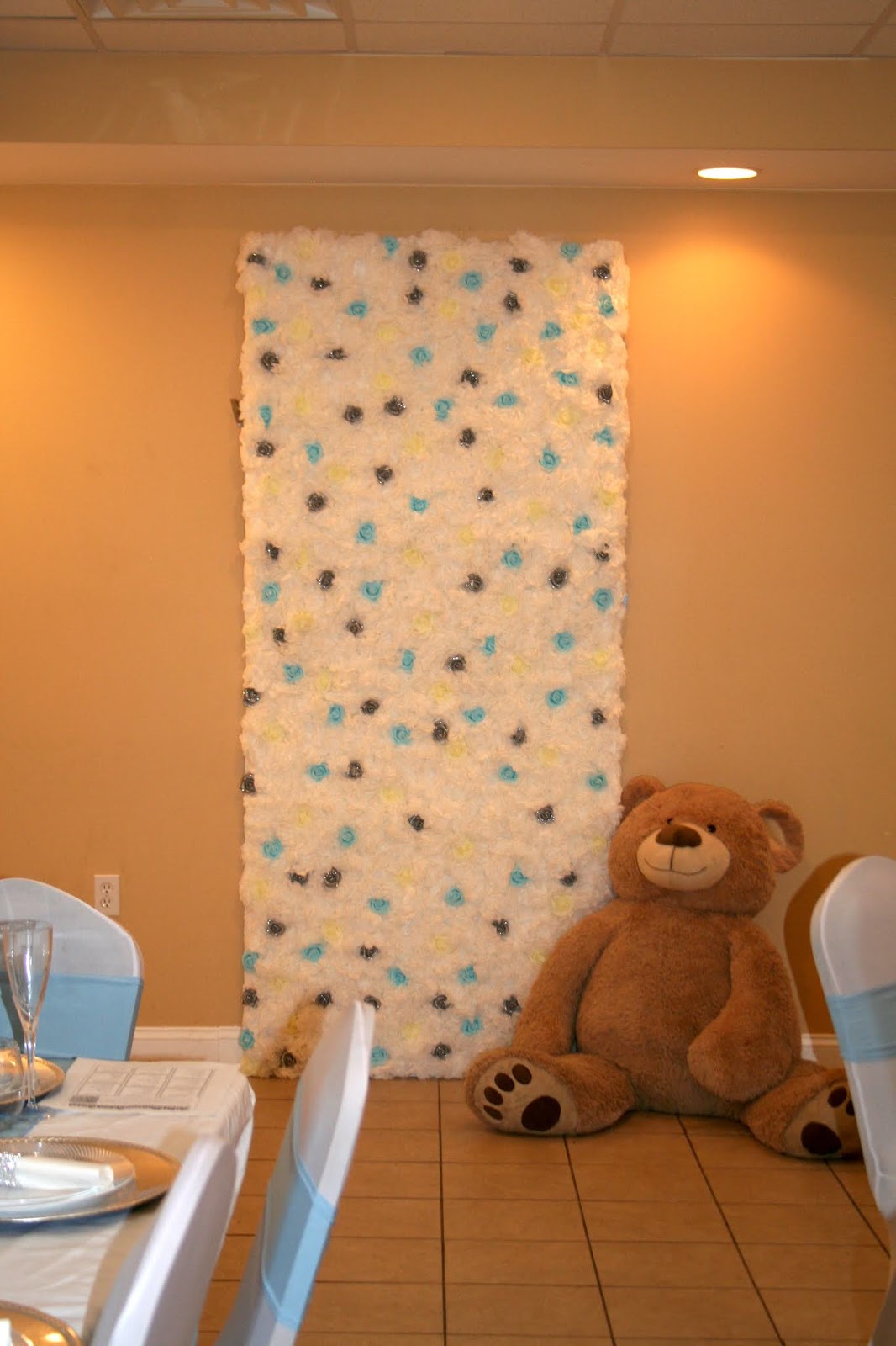 Dollar Tree Flower Wall DIY