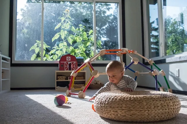A treasure basket of balls is the perfect way to encourage and support movement in Montessori babies. 