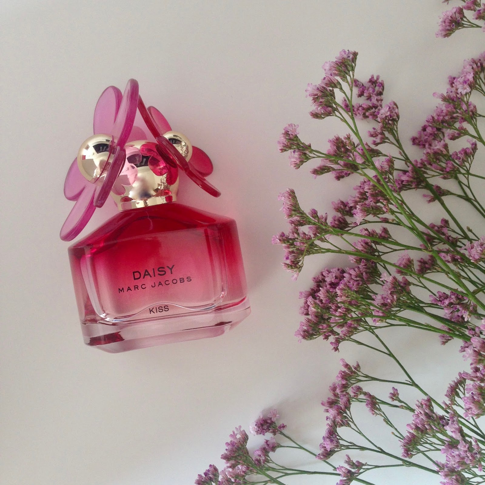 marc jacobs kiss perfume