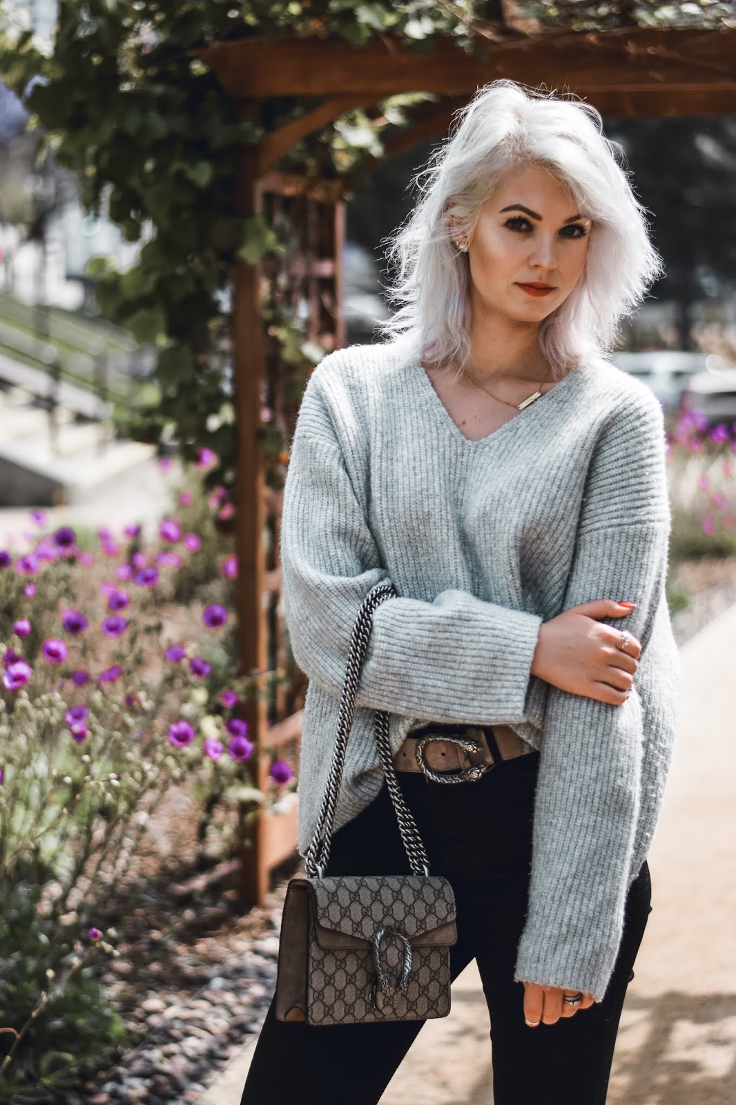 how to style a chunky sweater