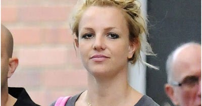 10 Britney Spears Pictures Without Makeup