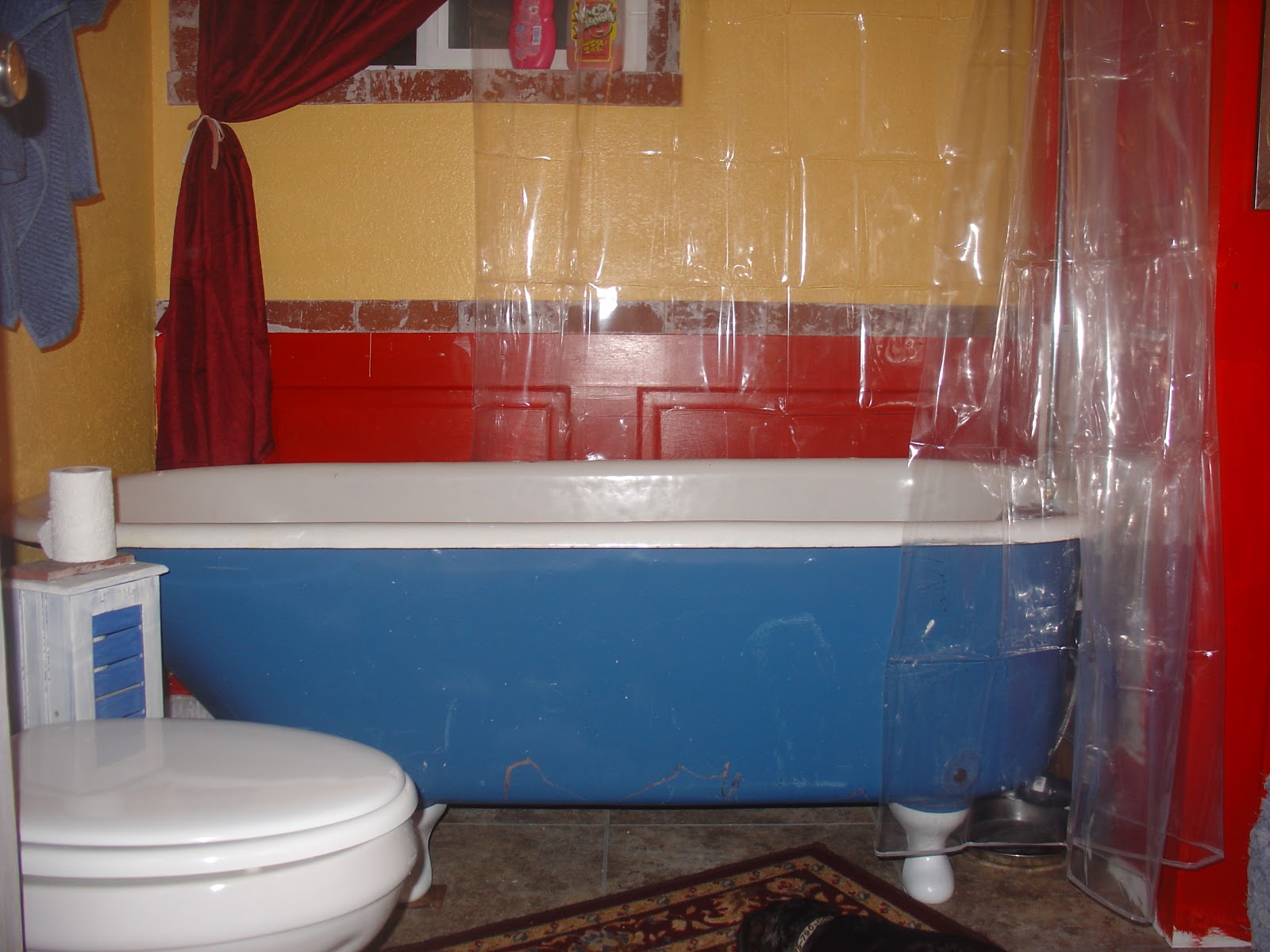 Recycled Miracles Recycled cast iron bath tub