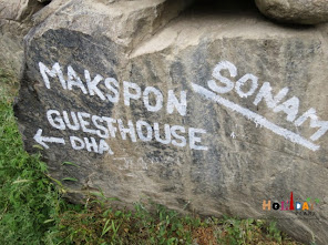 Makspon Guest House sign Makspon Guest House in Dah village