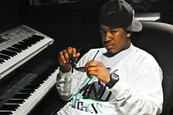 [n48603655_33023023_6643.jpg]