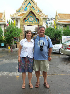 Templo Buda de Oro, Wat Trimitr, Bangkok, Tailandia, Tahilandia, vuelta al mundo, round the world, La vuelta al mundo de Asun y Ricardo