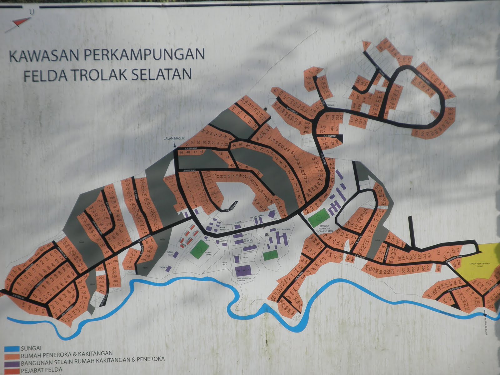 TROLAK SELATAN: PETA FELDA TROLAK SELATAN