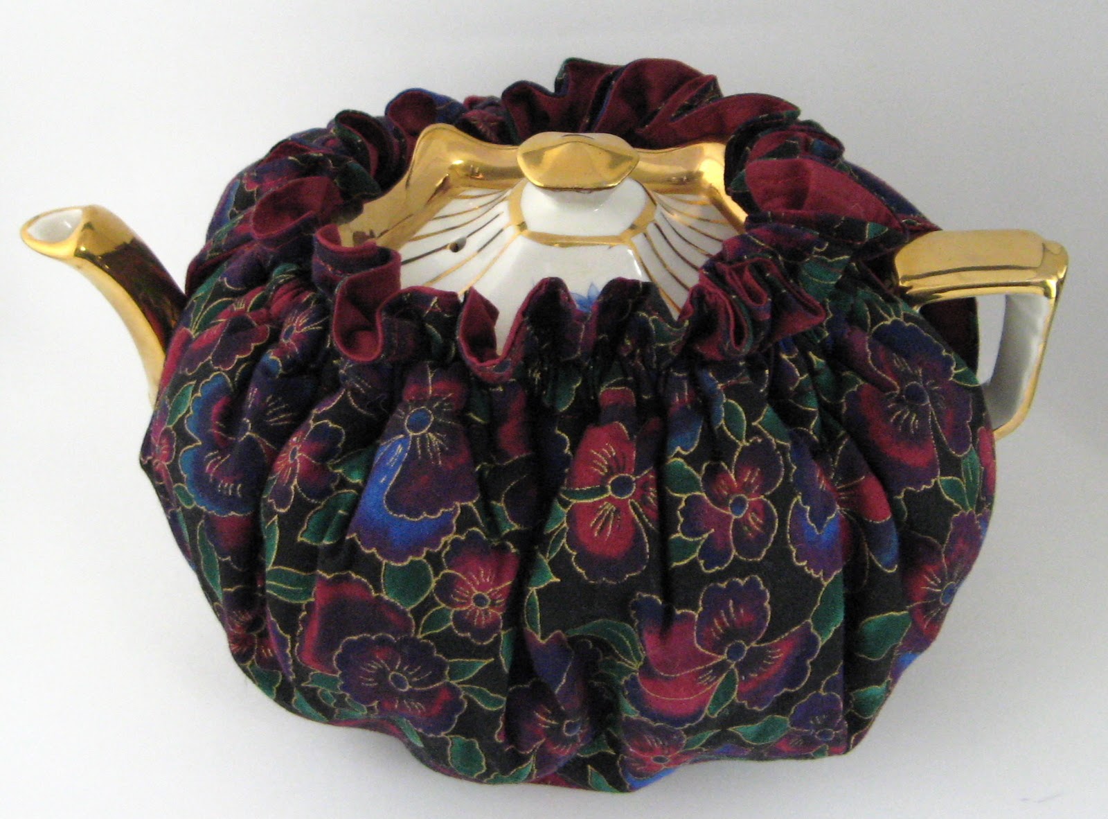 Antiques And Teacups Tea Cozy Padded Burgundy Floral Gold Large Cosy