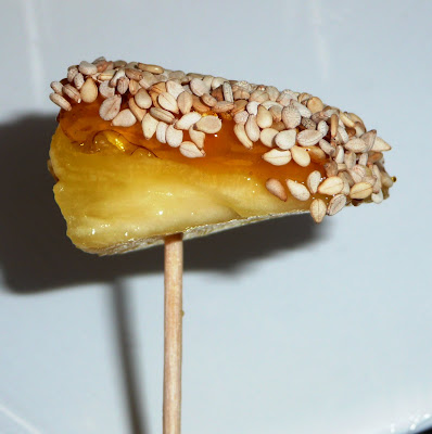 Bouchées d’ananas au caramel de sésame