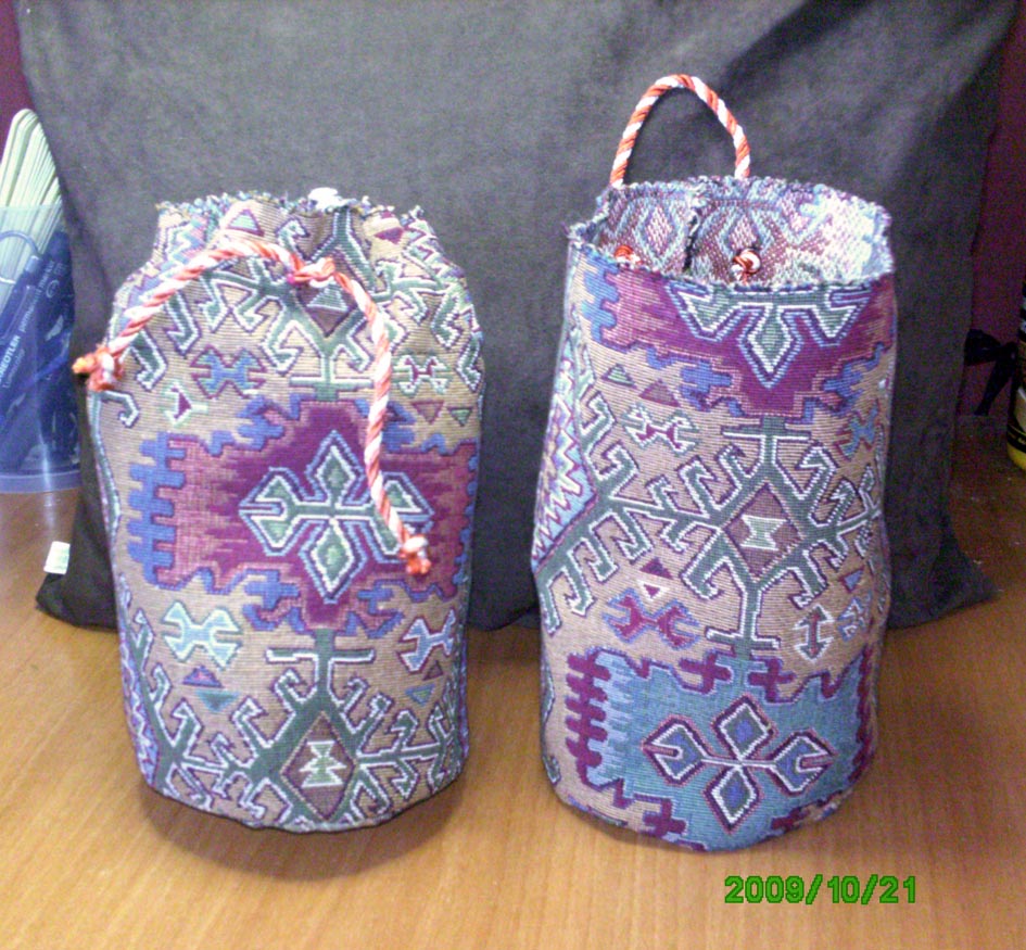 [bolsitas+cositas.JPG]