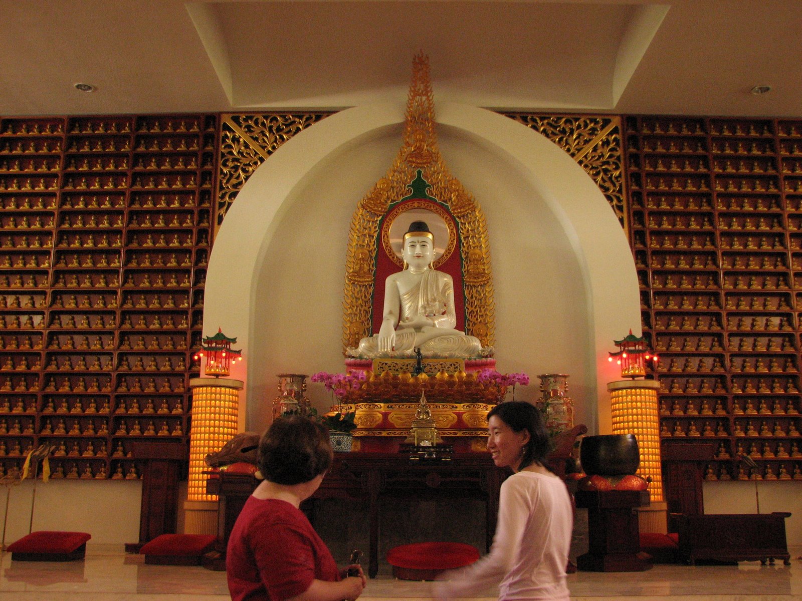 [jade+inside:me+and+Viv.JPG]