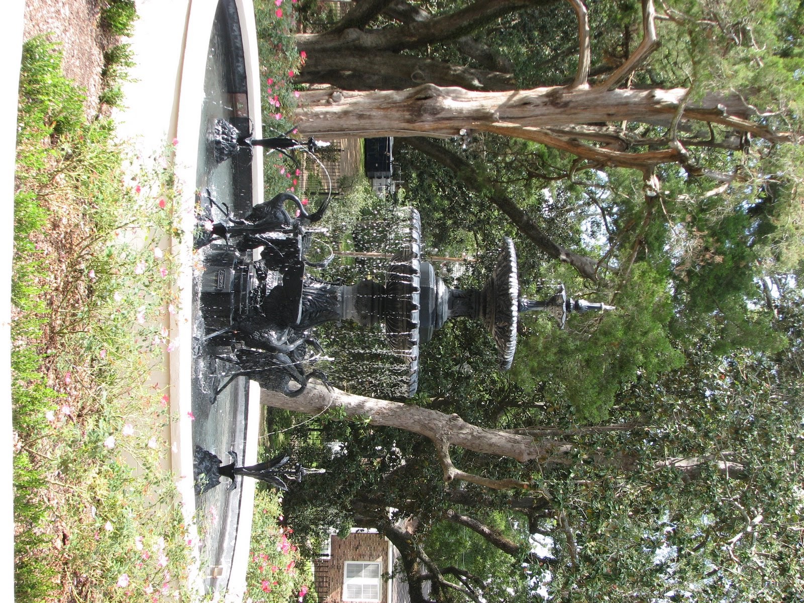 [Fountain+Towers.JPG]