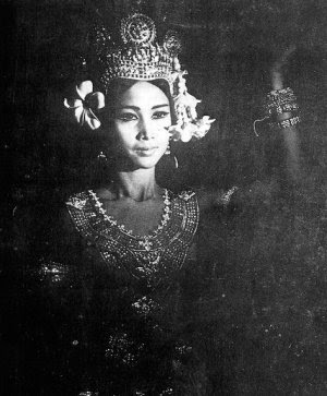 bopha devi princess royal khmer norodom cambodia favorite cambodian buppha dance madmonarchist dancer penh phnom king empire