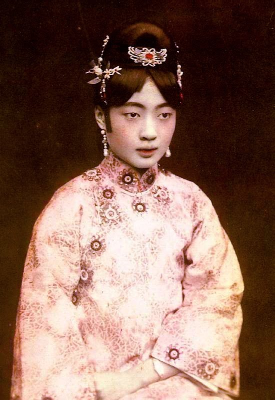 The Mad Monarchist: Consort Profile: Empress Wan Jung